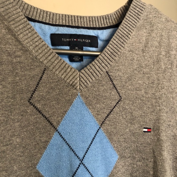 Tommy Hilfiger XL Blue/Gray checkered Sweater Vest - Picture 2 of 3